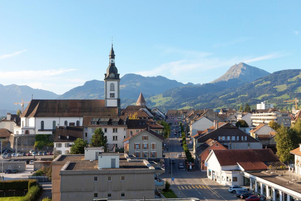 Hotel Rallye & Entrees Aux Bains De La Gruyere ビユール エクステリア 写真