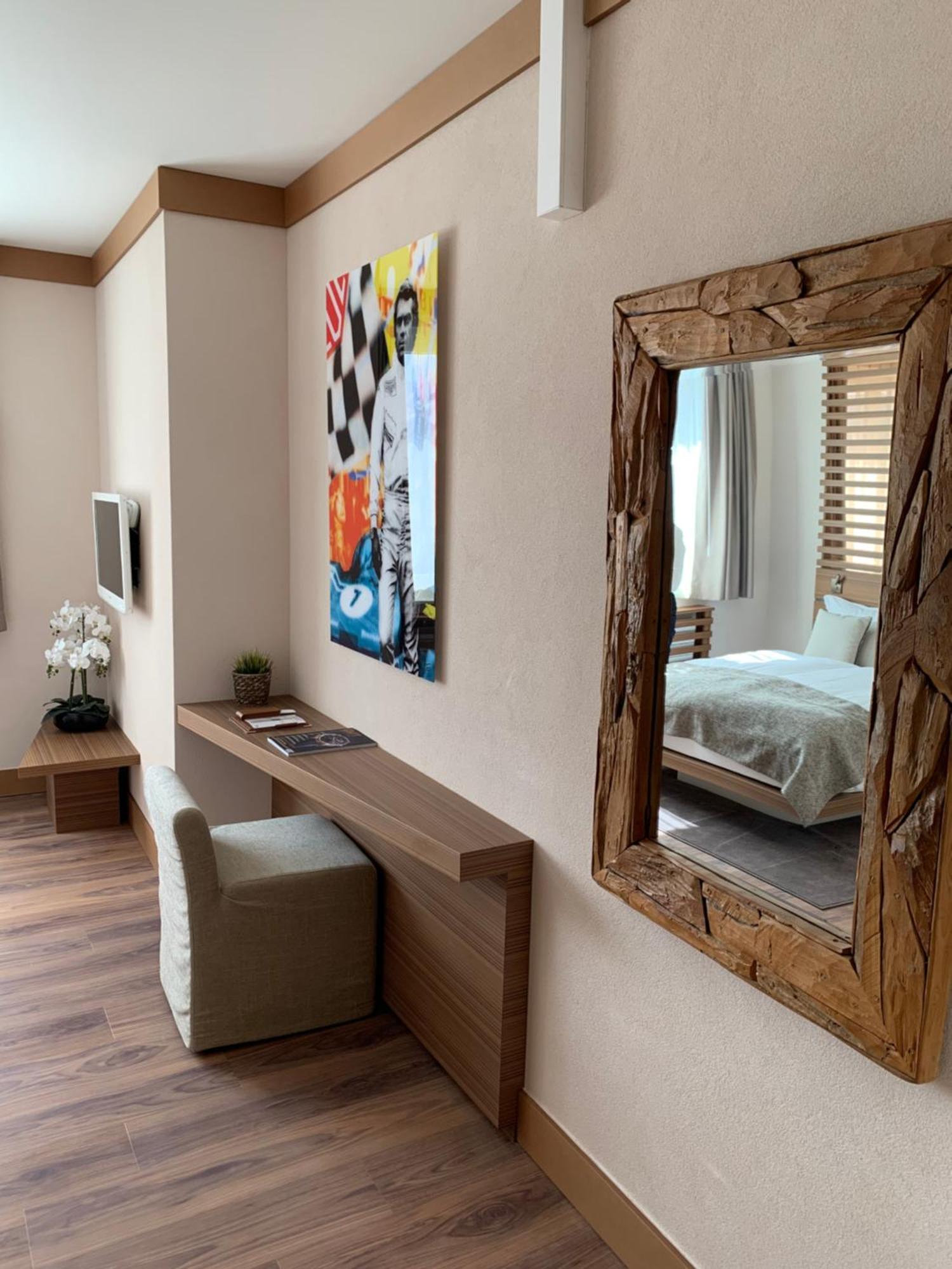 Hotel Rallye & Entrees Aux Bains De La Gruyere ビユール エクステリア 写真