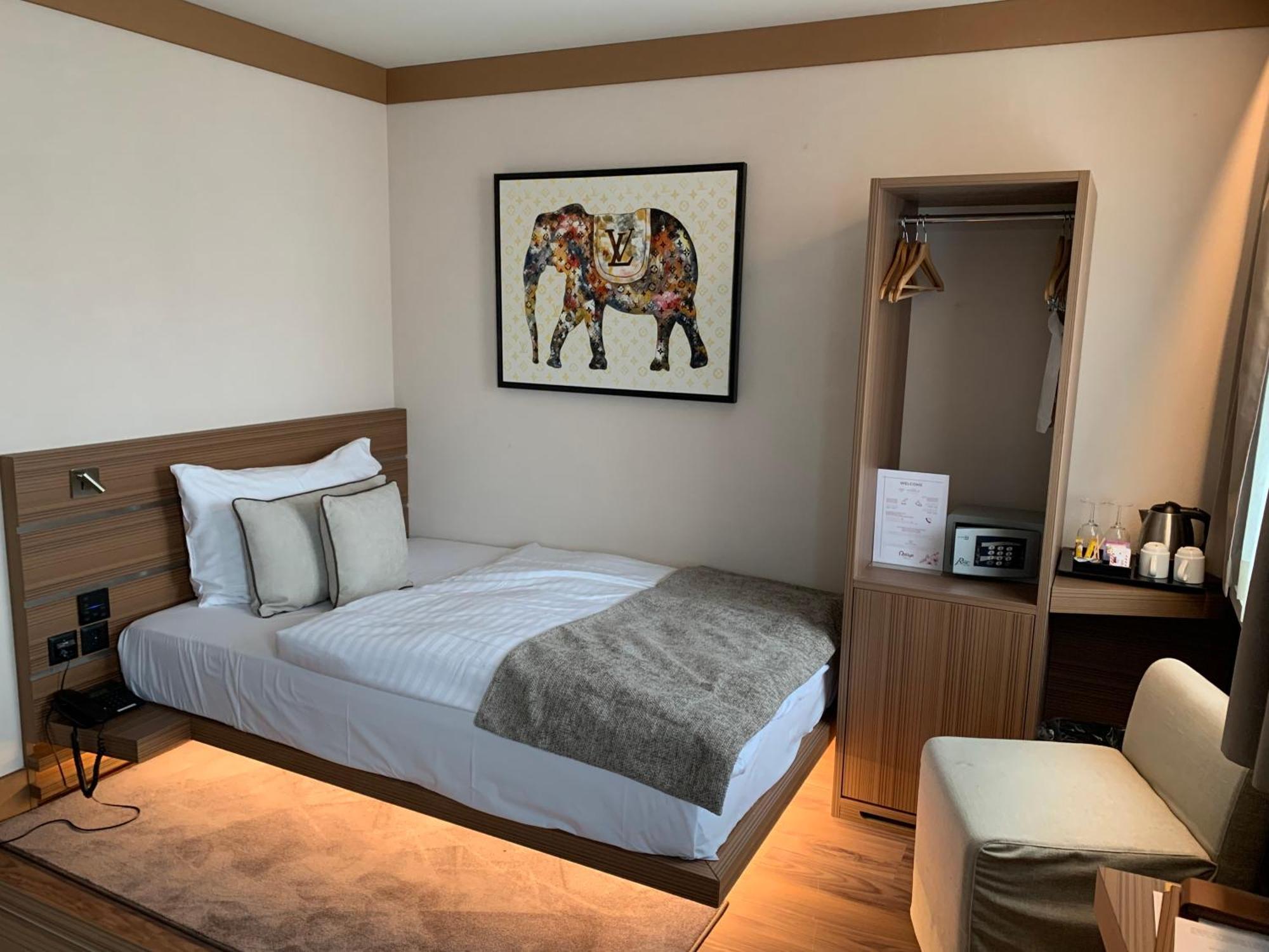 Hotel Rallye & Entrees Aux Bains De La Gruyere ビユール エクステリア 写真